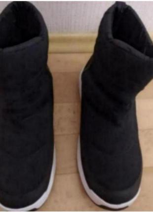 Новые ( без бумажной бирки),ботинки-дутики the north face,700 набивка