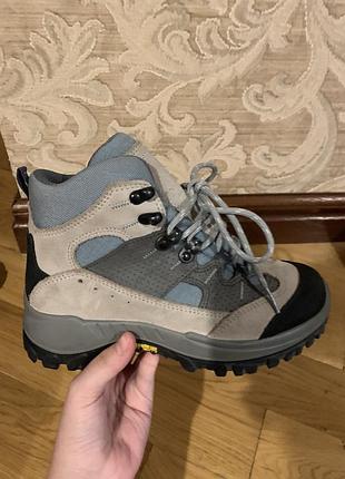 Кросівки adidas 3