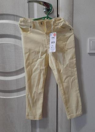 Нежно желтые джинсики на весну, лето