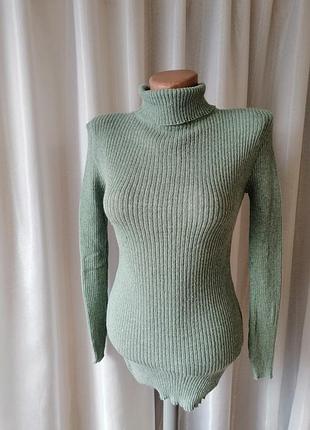 Гольф-водолазка в рубчик