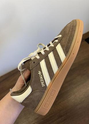Женские замшевые кроссовки adidas spezial