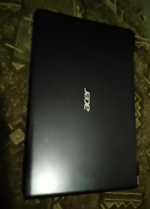Acer ноутбук 15 дюймів не працює.
затишку акумулятор немає.