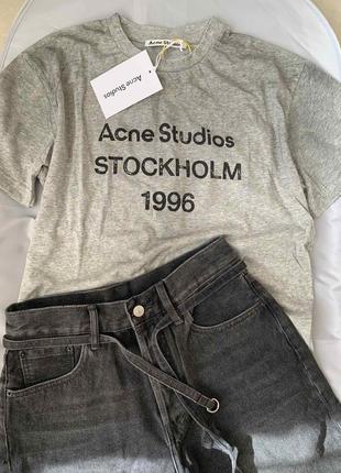 Футболка acne studios хлопок в сером цвете с логотипом, в наличии