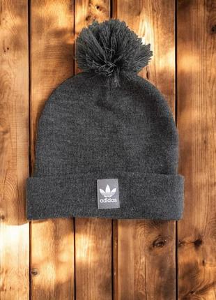 Шапка adidas. оригинал