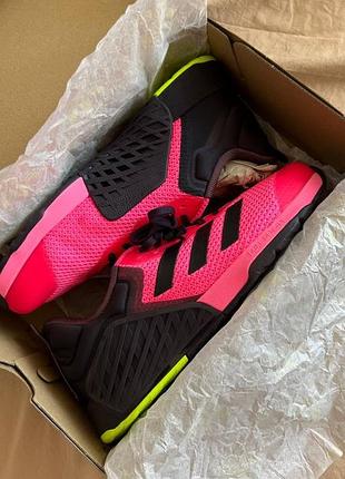 Женские кроссовки adidas