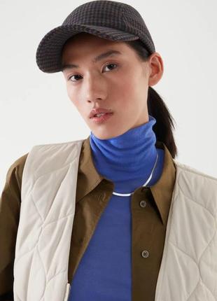 Вовняна кепка у клітинку cos