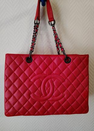 Chanel кожаная красная сумка тоут