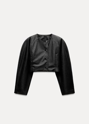 Куртка вкорочена з широкими плечима zara