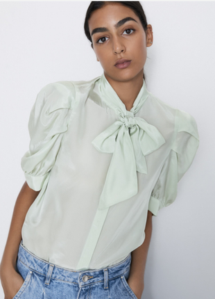 Блуза с объемными плечами zara/бледно-зеленая блуза с бантом/блуза с объемными рукавами