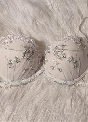 Бюстгальтер білий вишивка тюльпан а685 білизна алюр