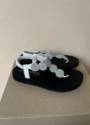 Sketchers Start foam босоножки 38