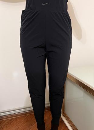 Спортивные женские штаны nike dri-fit