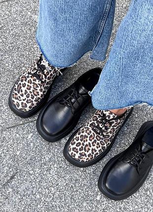 Туфлі жіночі на шнурівці