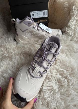 Боти adidas жіночі