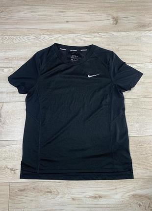 Футболка nike dri-fit
