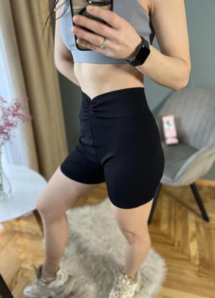 Чорні спортивні шорти h&m sport