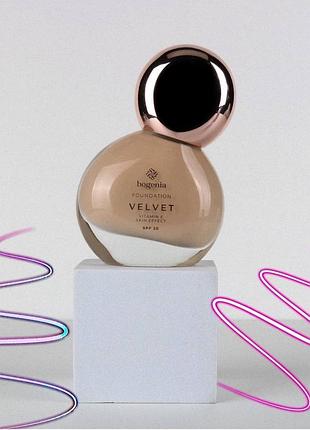 Тональна основа з матуючим ефектом velvet bogenia