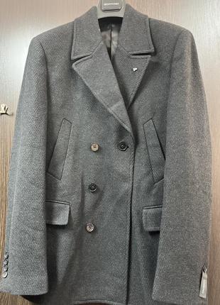 Вкорочене пальто італійського бренду sorbino