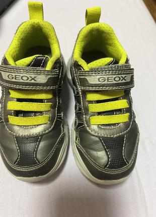 Кроссовки geox