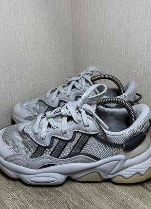 Кроссовки adidas ozweego