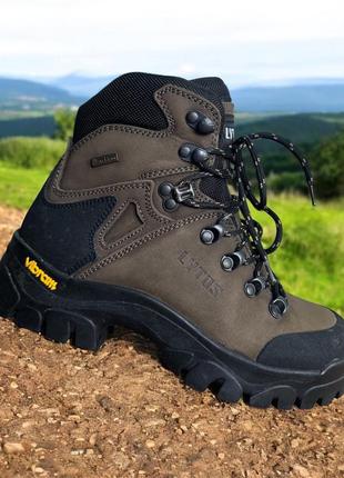 Ботинки кожаные lytos waterproof vibram. румуния.