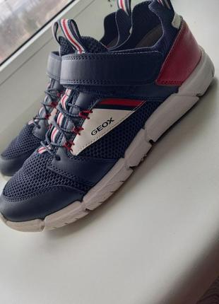 Кроссовки geox