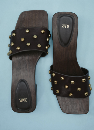Шоколадные открытые кожаные мюли босоножки от zara
