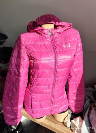 Куртка 42р.  s пуховик ea7 emporio 2R903 armani