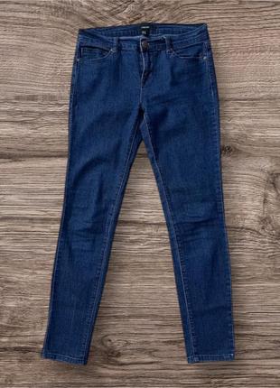 Джинси скінні