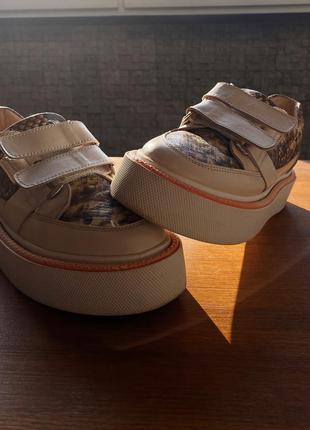 Кеды на високій подошві