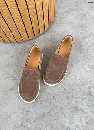 Популярна модель анатомічних лоферів натуральна замша