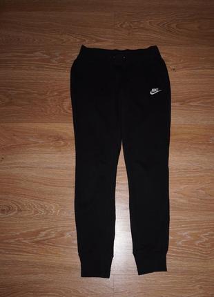 Черные спортивные штаны джоггеры nike