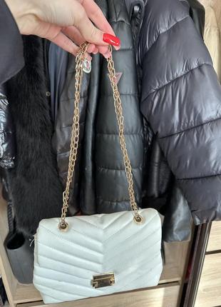 Белая сумочка женская