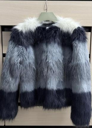 Zara шубка