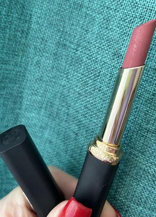 Матова помада для губ l'oreal 640 nude