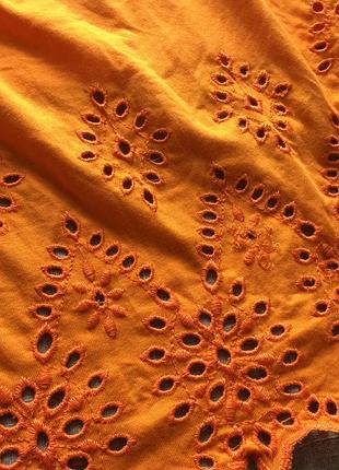 Яскрава футболка з вишивкою рішельє george