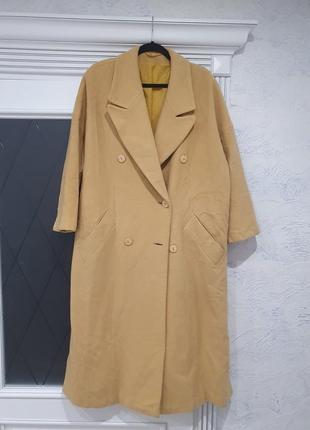 Стильное кашемировое пальто