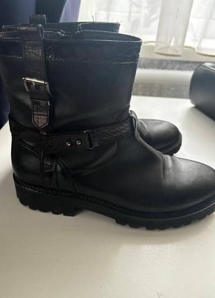 Ботинки женские