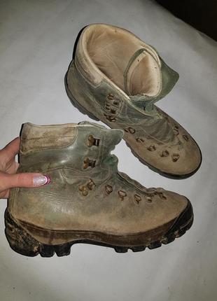Черевики берці шкіряні тактичні хакі raichle vibram (27см стелька)