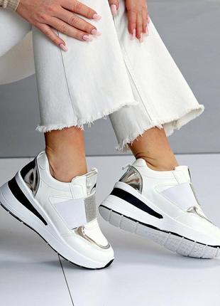 Сникерсы женские