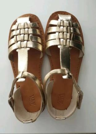 Сандалi шкiряні  босоніжці  zara
