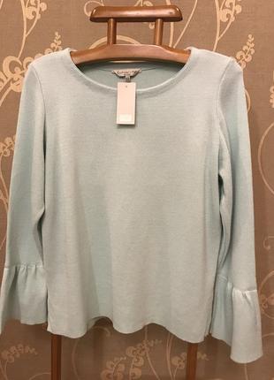 Дуже гарна і стильна брендовий тепла кофтинка.