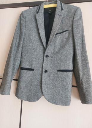 Піджак, жакет.