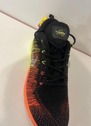 Nike 4
