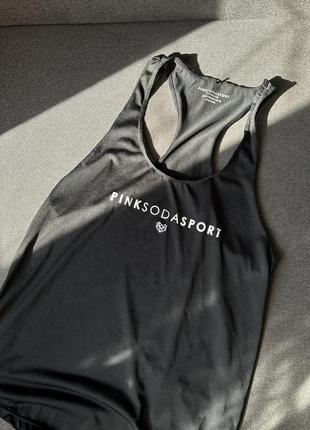 Спортивна майка на топ