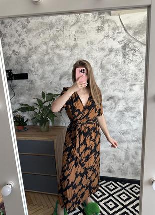 Длинное платье с поясом