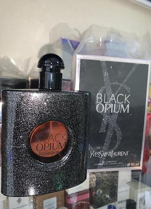 Yvessaintlaurent black opium