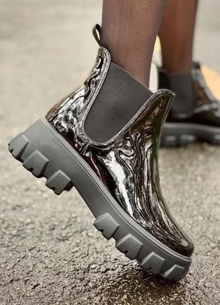 Черевики patent leather beatle boots черевики