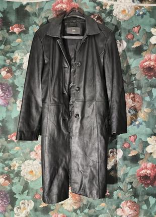 Чорний плащ