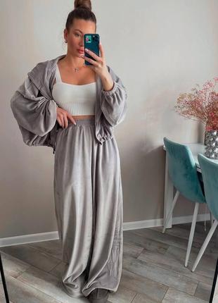 Велюрові костюми супер оversize